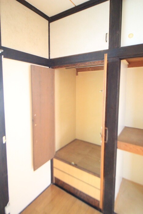 物件内観写真12　(収納)