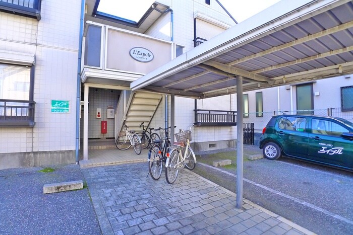 物件外観写真5　(駐輪場)