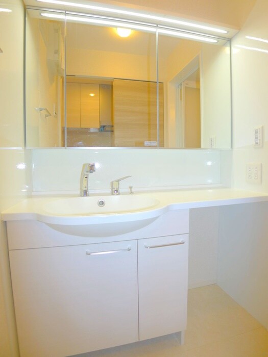 物件内観写真13　(洗面)