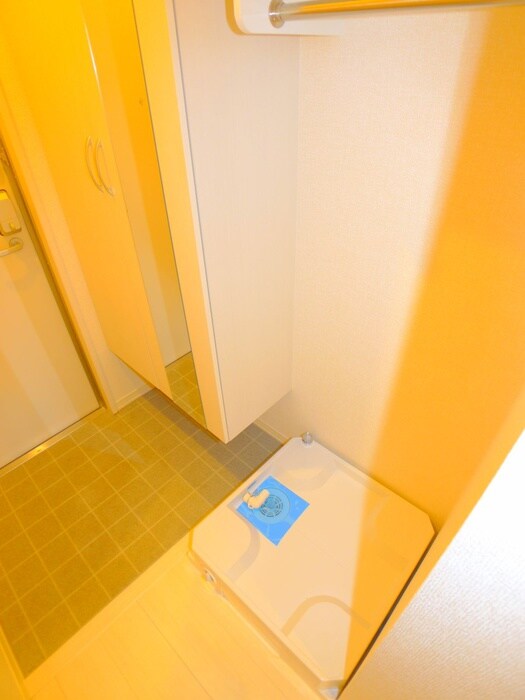 物件内観写真17　(洗濯機置場)