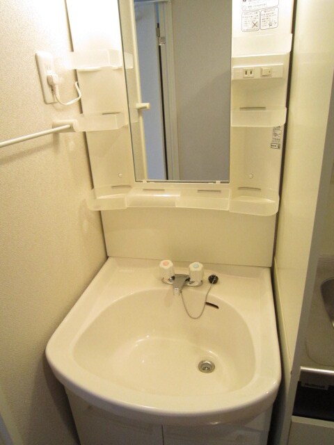 物件内観写真11　(洗面)