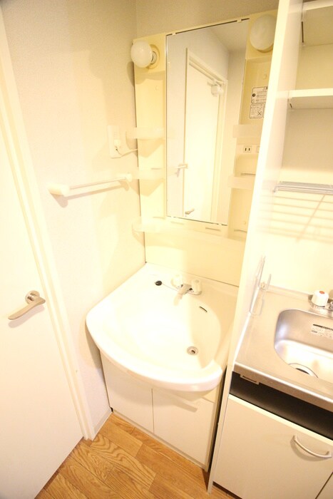 物件内観写真11　(洗面)