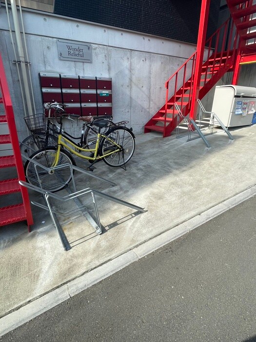 物件外観写真3　(駐輪場)