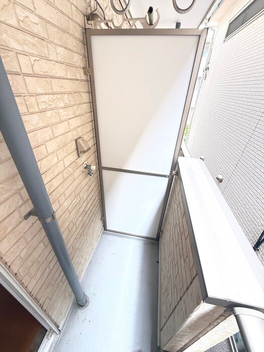 物件内観写真18　(洗濯機置場)