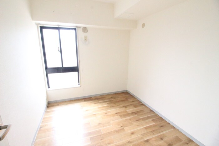 物件内観写真6　(居室)