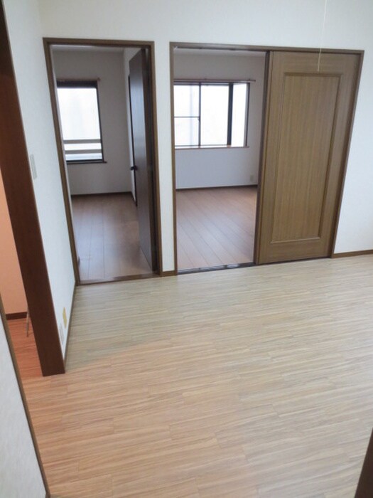 物件内観写真7　(居室)