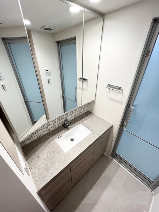 物件内観写真11　(洗面)