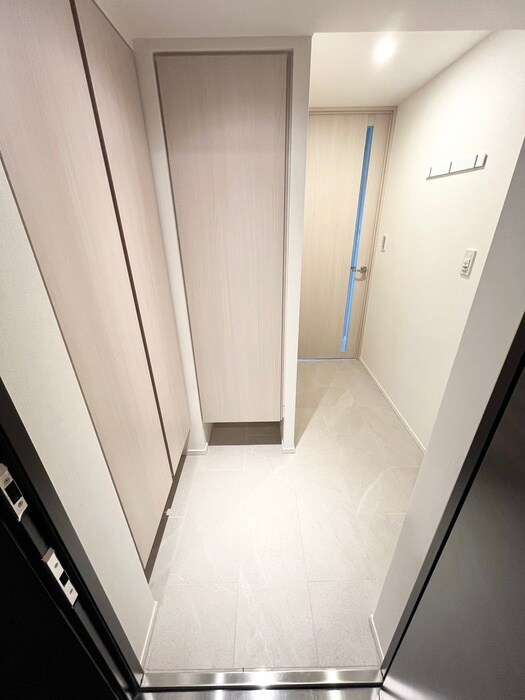 物件内観写真16　(玄関)