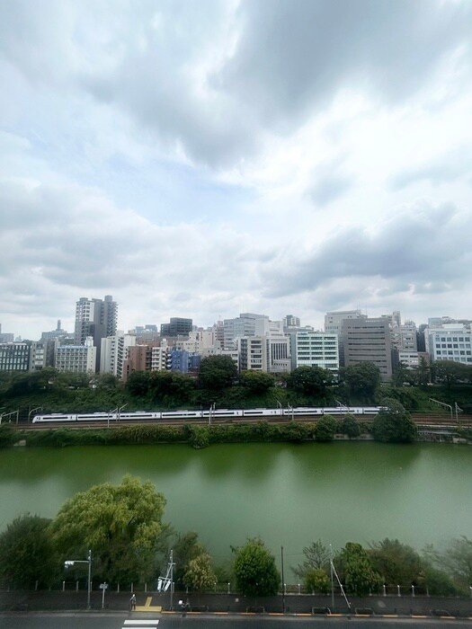 物件内観写真16　(室内からの展望)