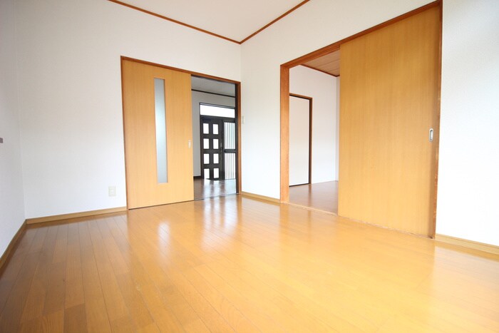 物件内観写真8　(居室)