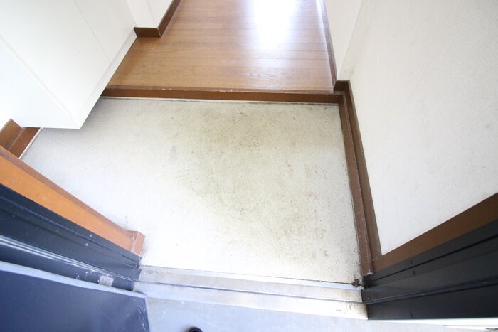 物件内観写真7　(玄関)
