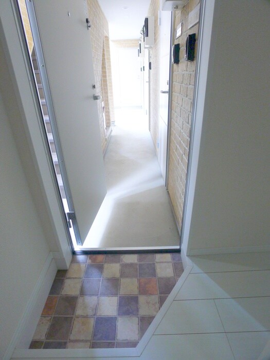 物件内観写真17　(玄関)