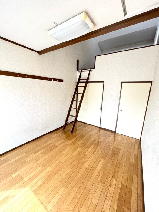 物件内観写真8　(居室)