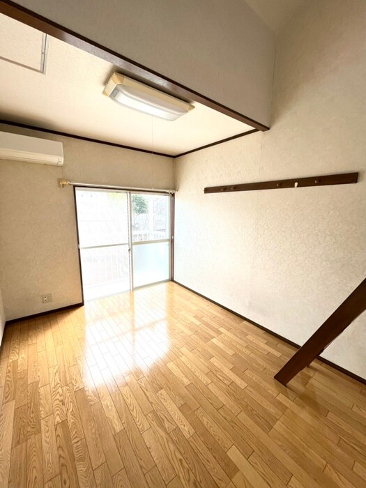 物件内観写真9　(居室)