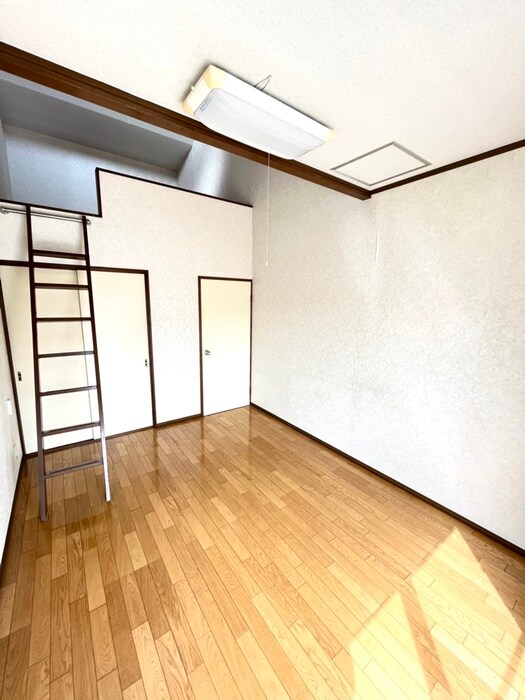 物件内観写真10　(居室)