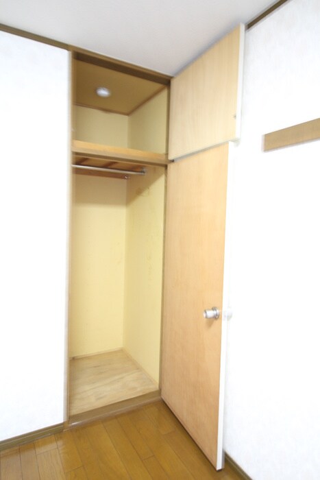 物件内観写真12　(収納)