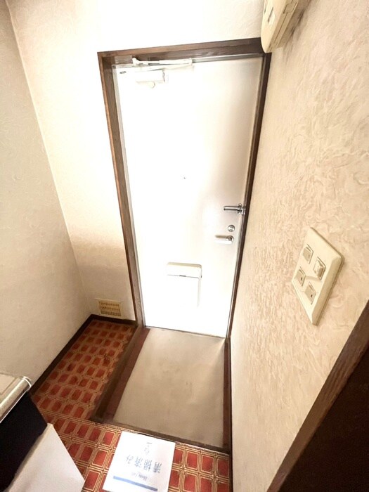 物件内観写真17　(玄関)