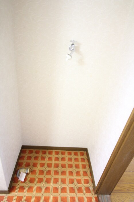 物件内観写真17　(洗濯機置場)