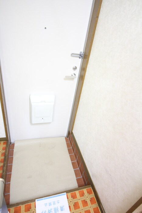 物件内観写真18　(玄関)