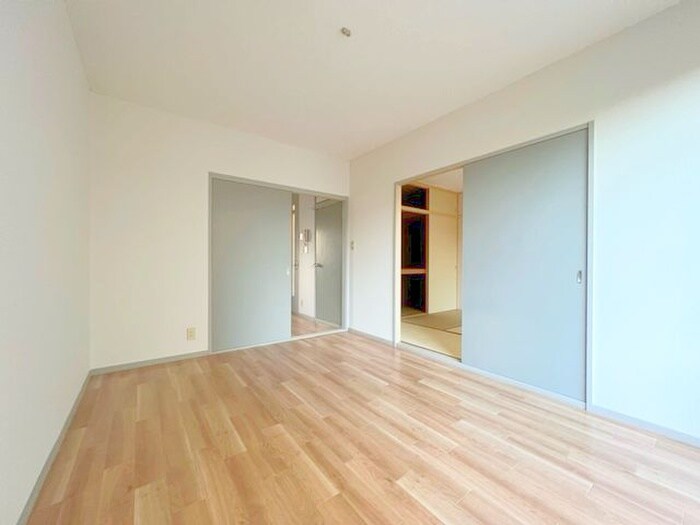 物件内観写真10　(居室)