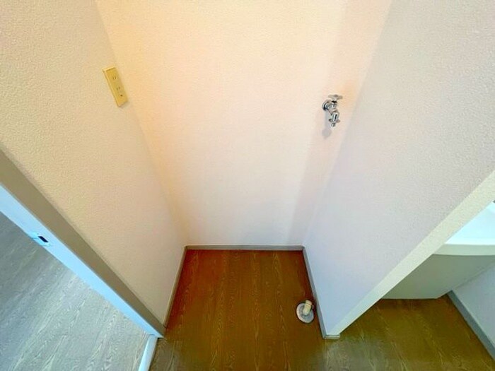 物件内観写真12　(洗濯機置場)