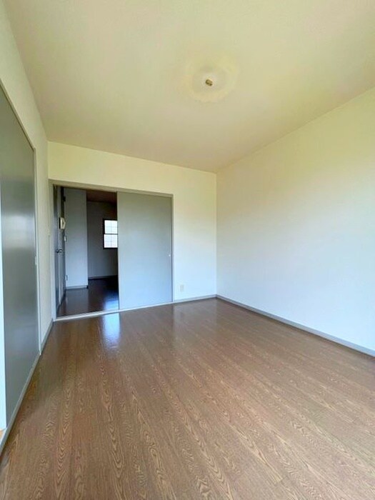 物件内観写真13　(廊下)