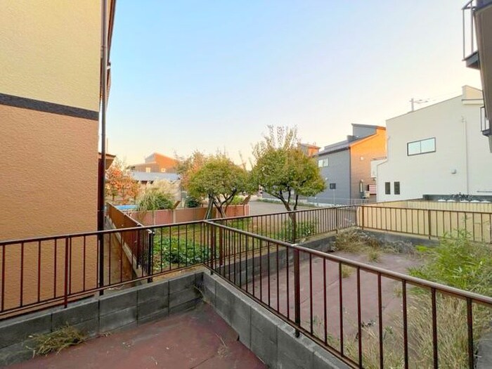 物件内観写真16　(室内からの展望)