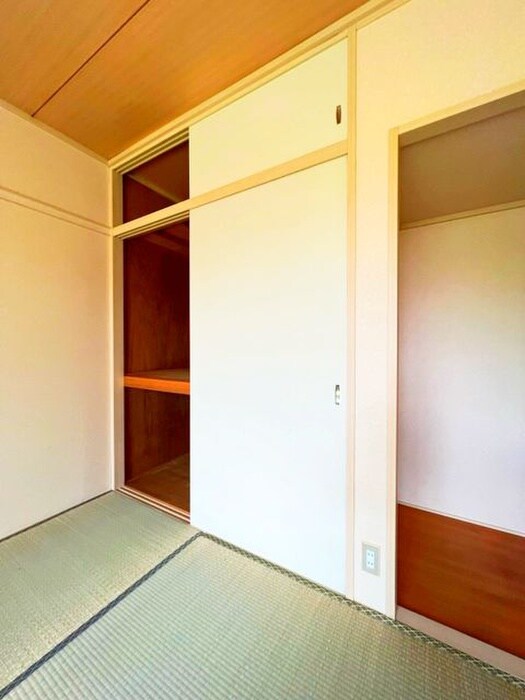 物件内観写真18　(収納)