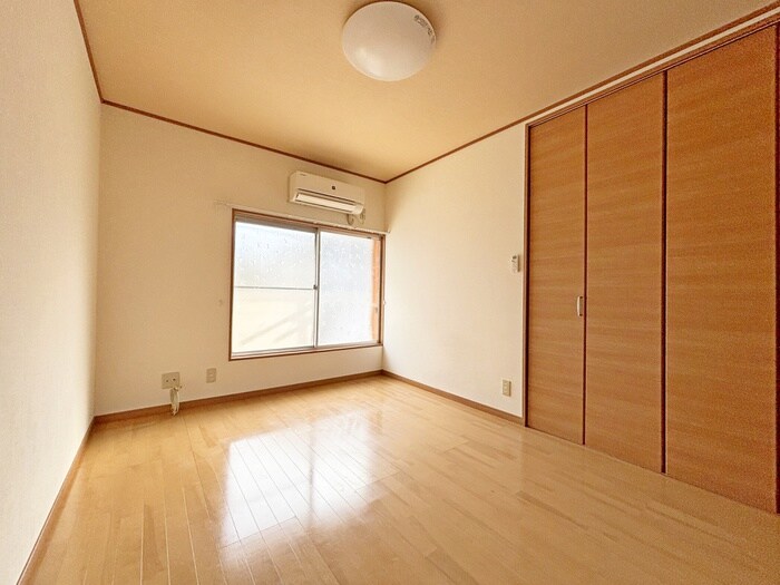 物件内観写真9　(居室)