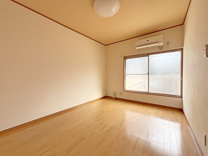 物件内観写真10　(居室)