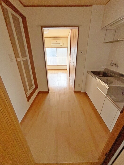 物件内観写真18　(玄関)