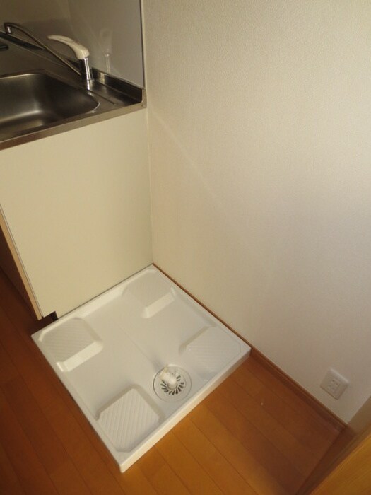 物件内観写真9　(洗濯機置場)