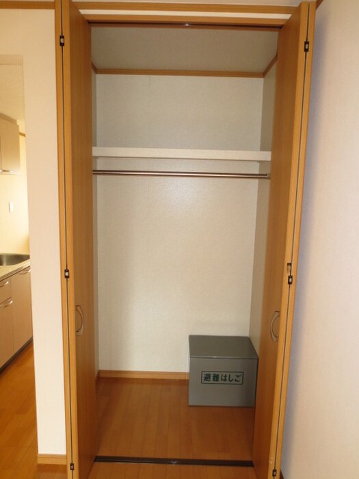 物件内観写真16　(収納)