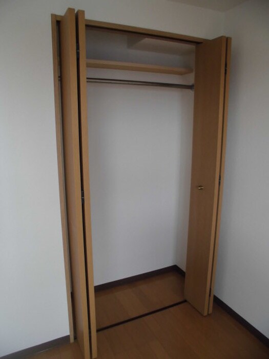 物件内観写真13　(収納)