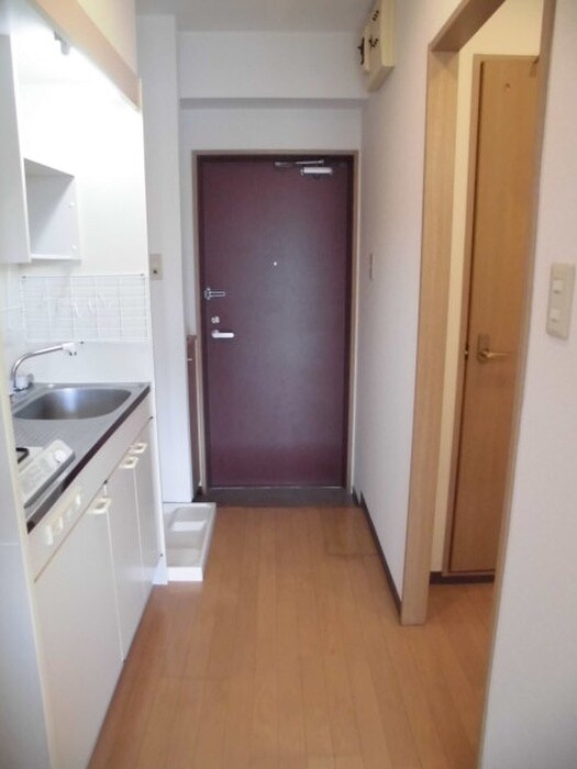 物件内観写真18　(廊下)