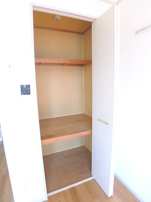 物件内観写真11　(収納)