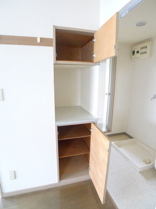 物件内観写真10　(靴箱)