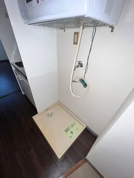物件内観写真11　(洗濯機置場)