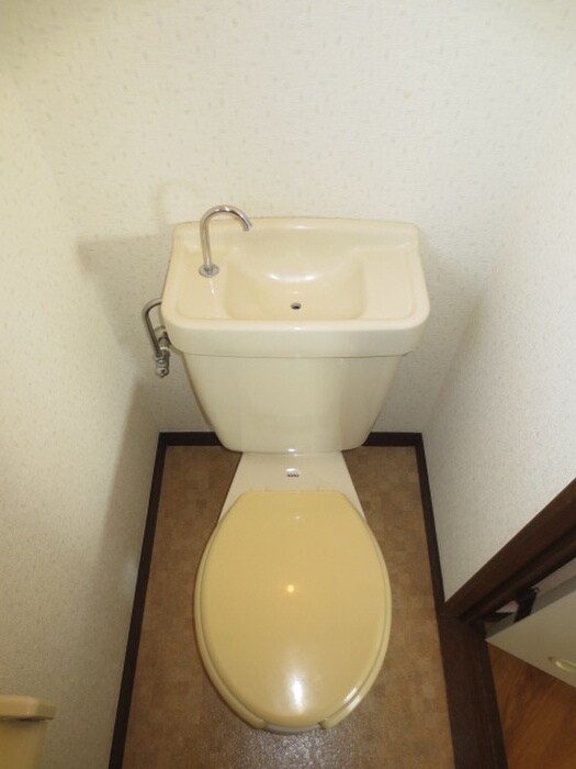 物件内観写真8　(トイレ)