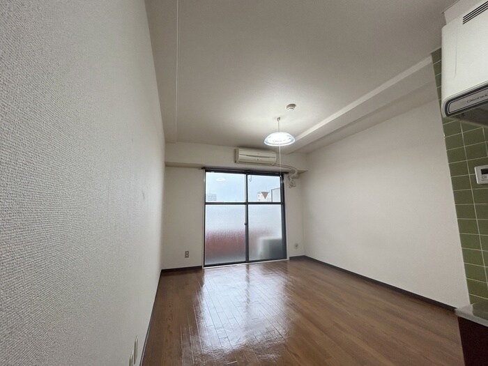 物件内観写真9　(室内からの展望)