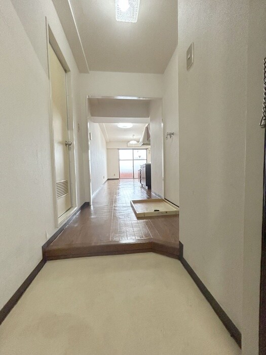 物件内観写真15　(玄関)