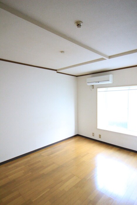 物件内観写真4　(居室)