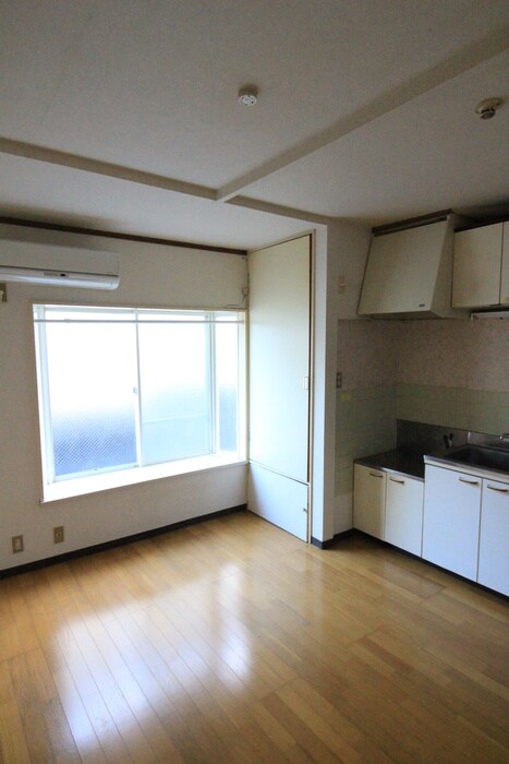 物件内観写真5　(居室)