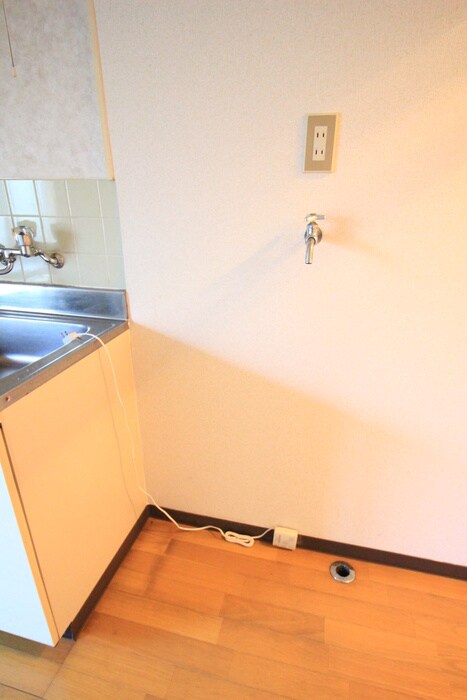 物件内観写真12　(洗濯機置場)