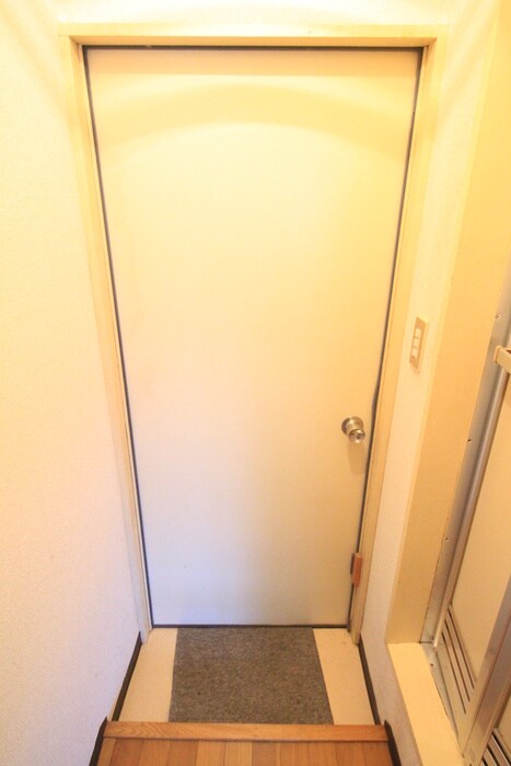 物件内観写真14　(玄関)