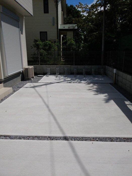 物件外観写真6　(駐輪場)