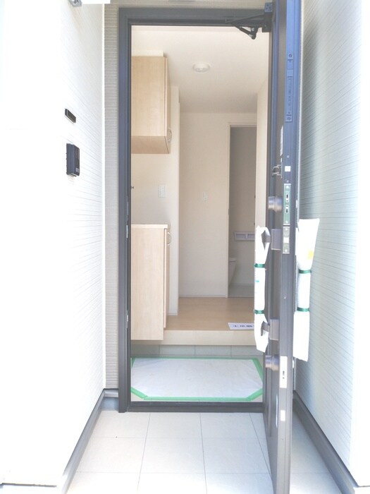 物件内観写真17　(玄関)