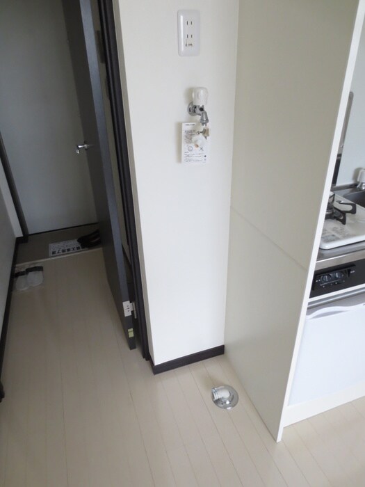 物件内観写真10　(洗濯機置場)