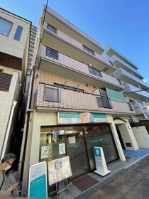 メゾンナカムラの外観写真