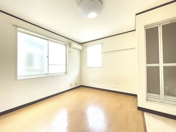 物件内観写真7　(居室)